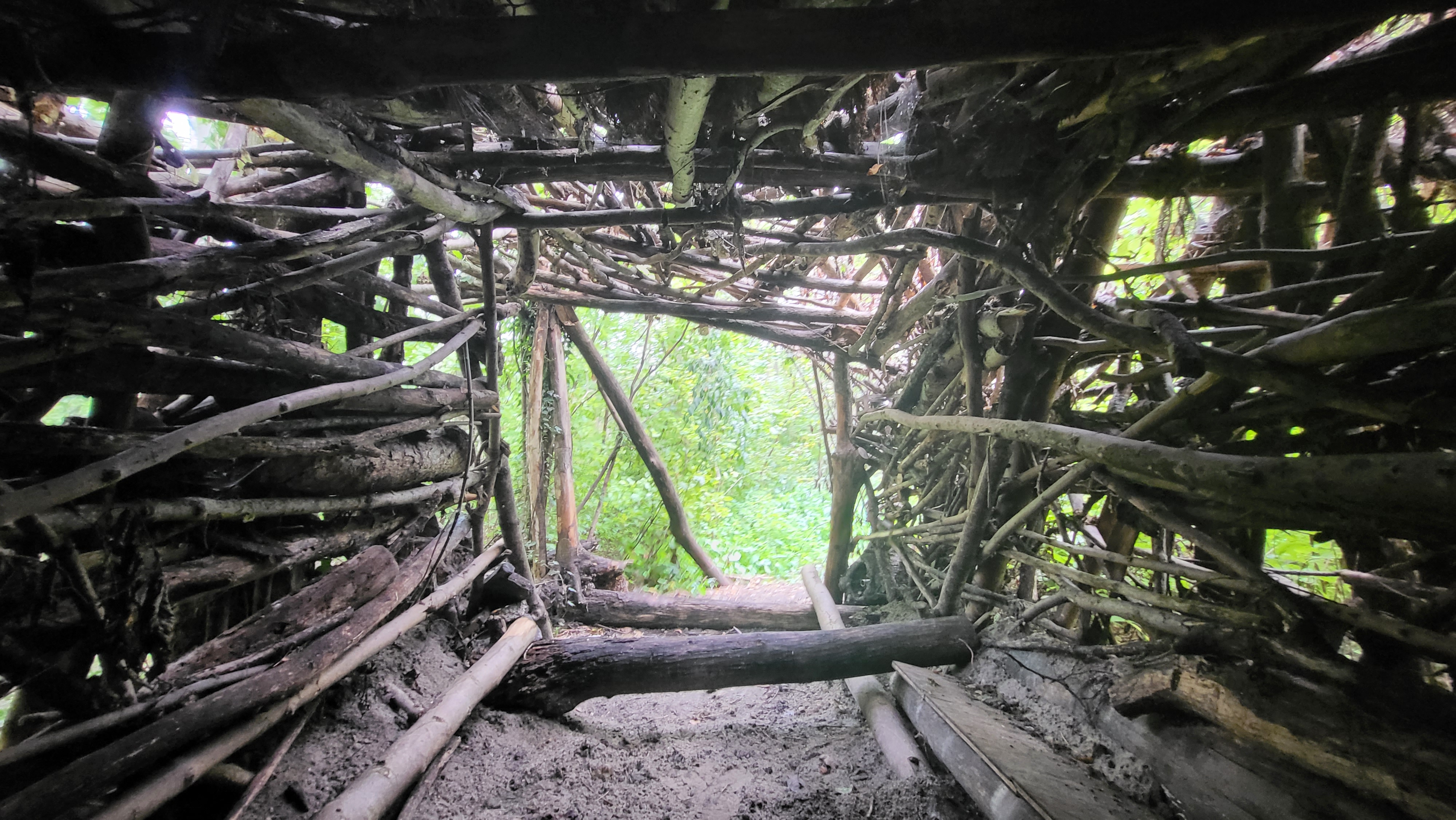 Childhood Dreams – Handcrafted Natural Huts