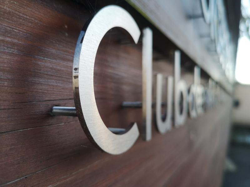 Waterjet-Cut Steel Letters and Digital Printing on Transparent Film